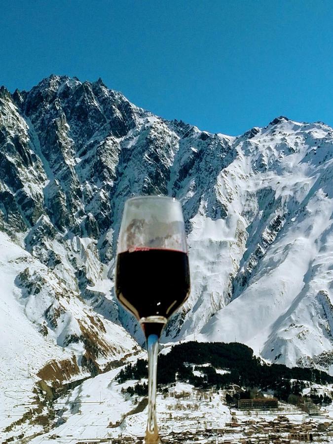 Mariami Hotell Kazbegi Exteriör bild