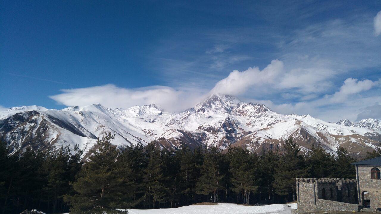 Mariami Hotell Kazbegi Exteriör bild
