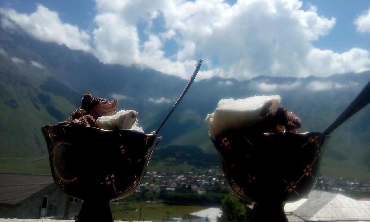 Mariami Hotell Kazbegi Exteriör bild