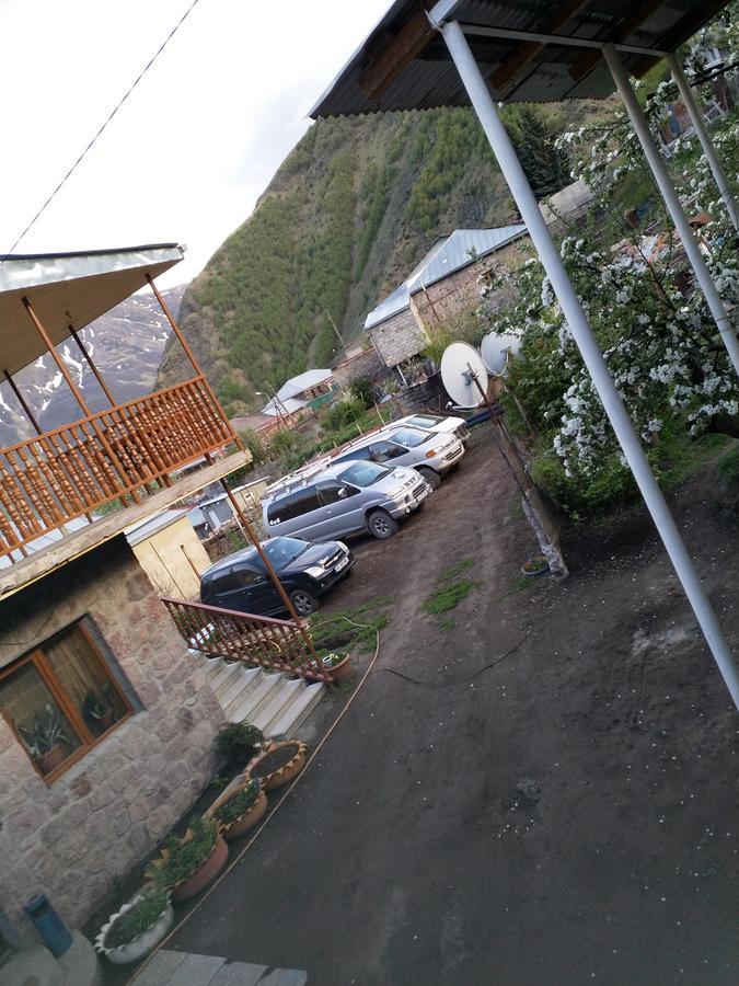 Mariami Hotell Kazbegi Exteriör bild