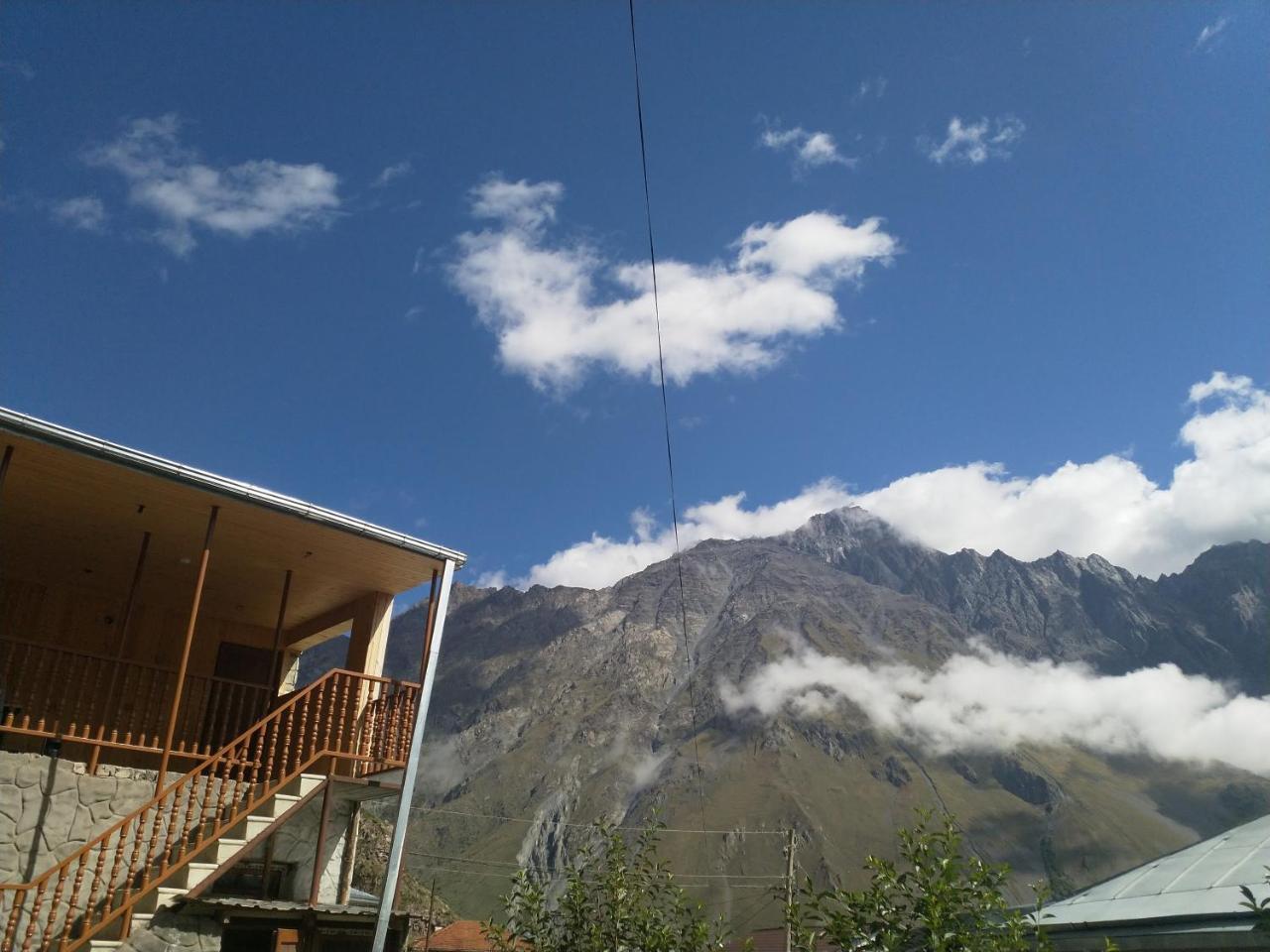 Mariami Hotell Kazbegi Exteriör bild