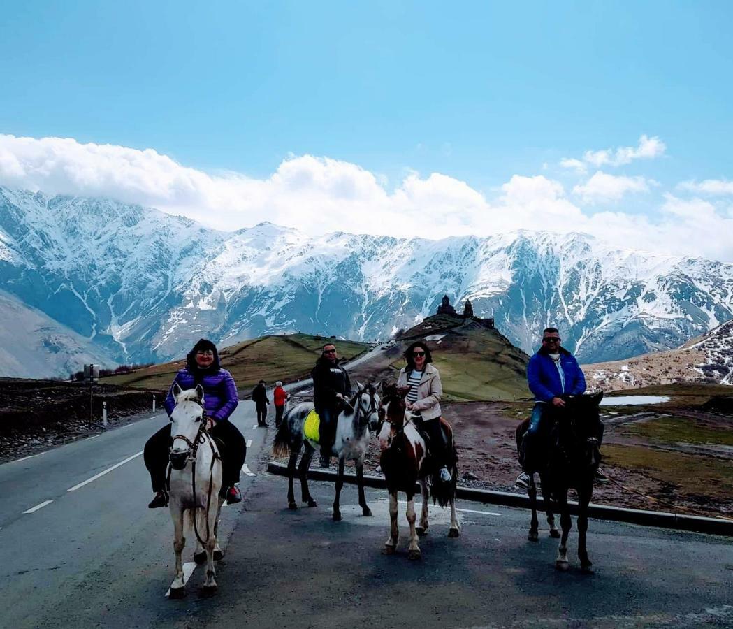 Mariami Hotell Kazbegi Exteriör bild